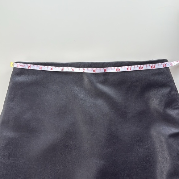 H&M Black Faux Leather Mini Skirt – Size 6 (EU 38) - Picture 8 of 10